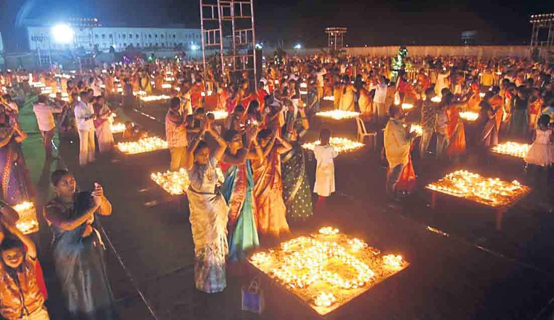 కార్తిక కాంతులు