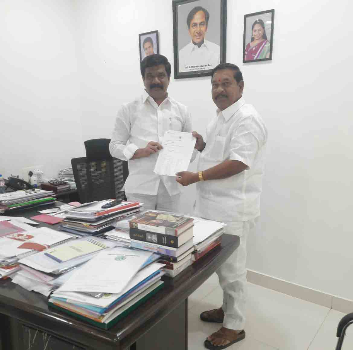 వంతెనల నిర్మాణానికి నిధులు మంజూరు చేయాలి.. ఆర్‌అండ్‌బీ మంత్రికి ఎమ్మెల్యే వినతి