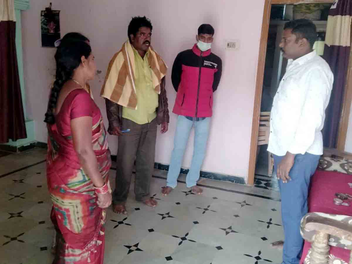Rangareddy : బందువుల ఇంటికి వెళ్లొచ్చేసరికి తాళం పగలగొట్టి…