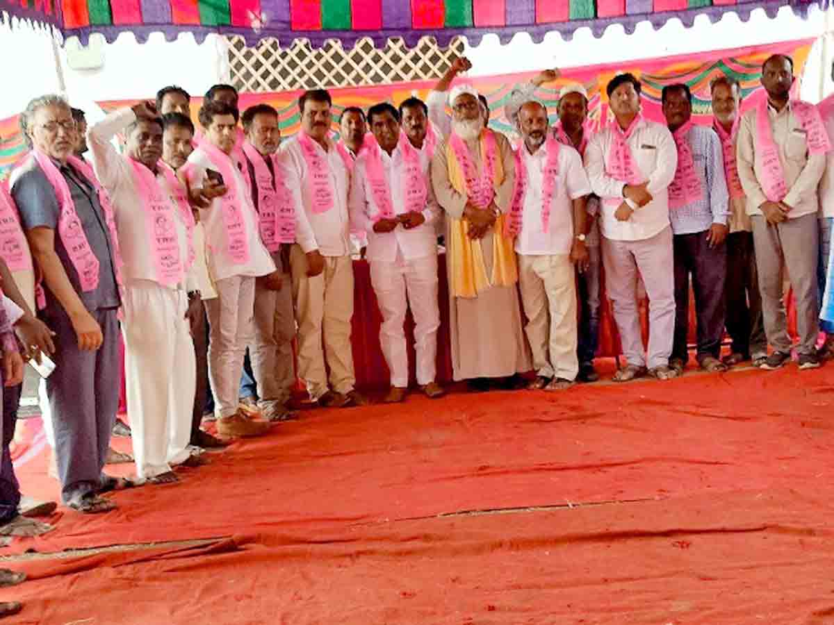 Rangareddy : టీఆర్‌ఎస్‌లోకి కాంగ్రెస్ నాయకులు వలసలు..