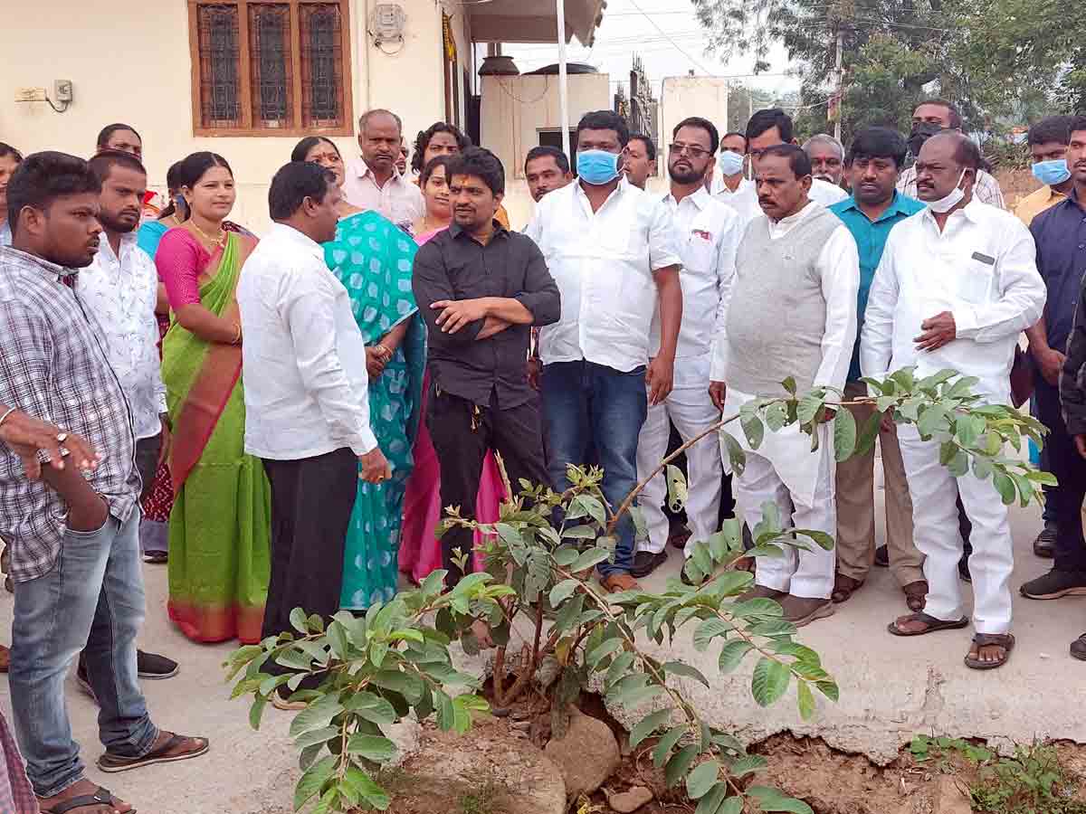 Rangareddy : సమస్యలు లేని గ్రామాలుగా తీర్చిదిద్దుతాం..ఎమ్మెల్యే కాలె యాదయ్య