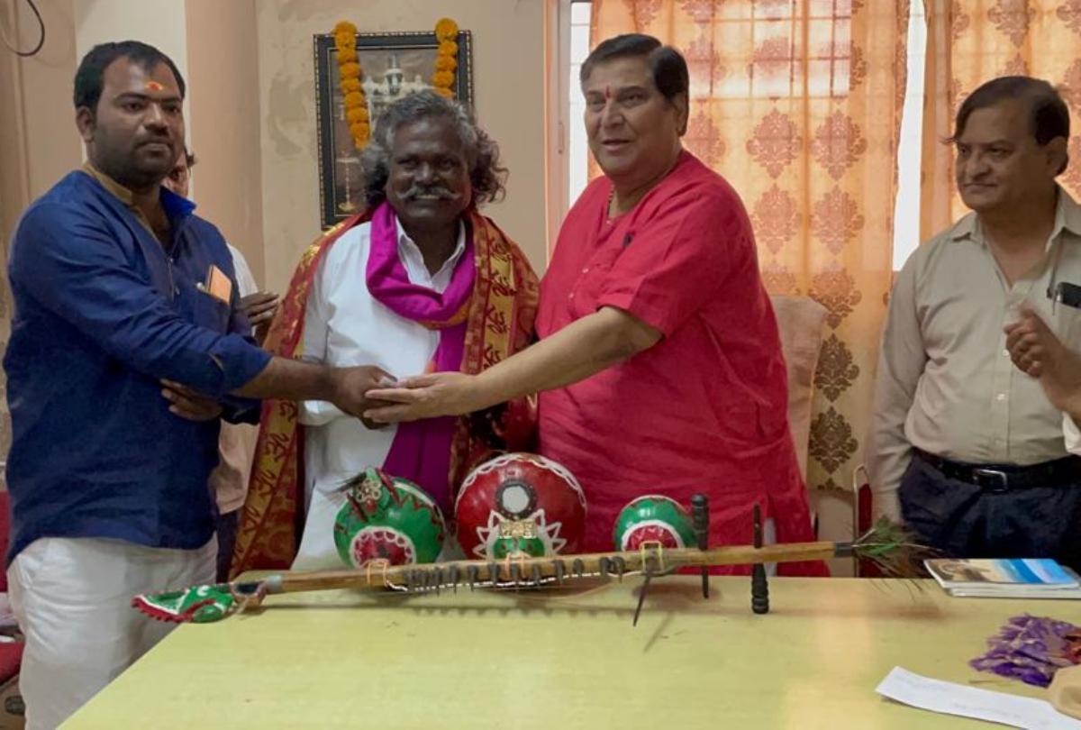 Kinnera mogulaiah | మొగులయ్యకు ఆర్థిక సహాయం అందించిన అనీల్‌గౌడ్‌