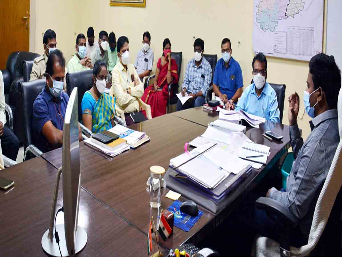 Warangal : ఎన్నికలు ప్రశాంతంగా జరిగేందుకు సహకరించాలి.. జిల్లా కలెక్టర్‌ గోపీ