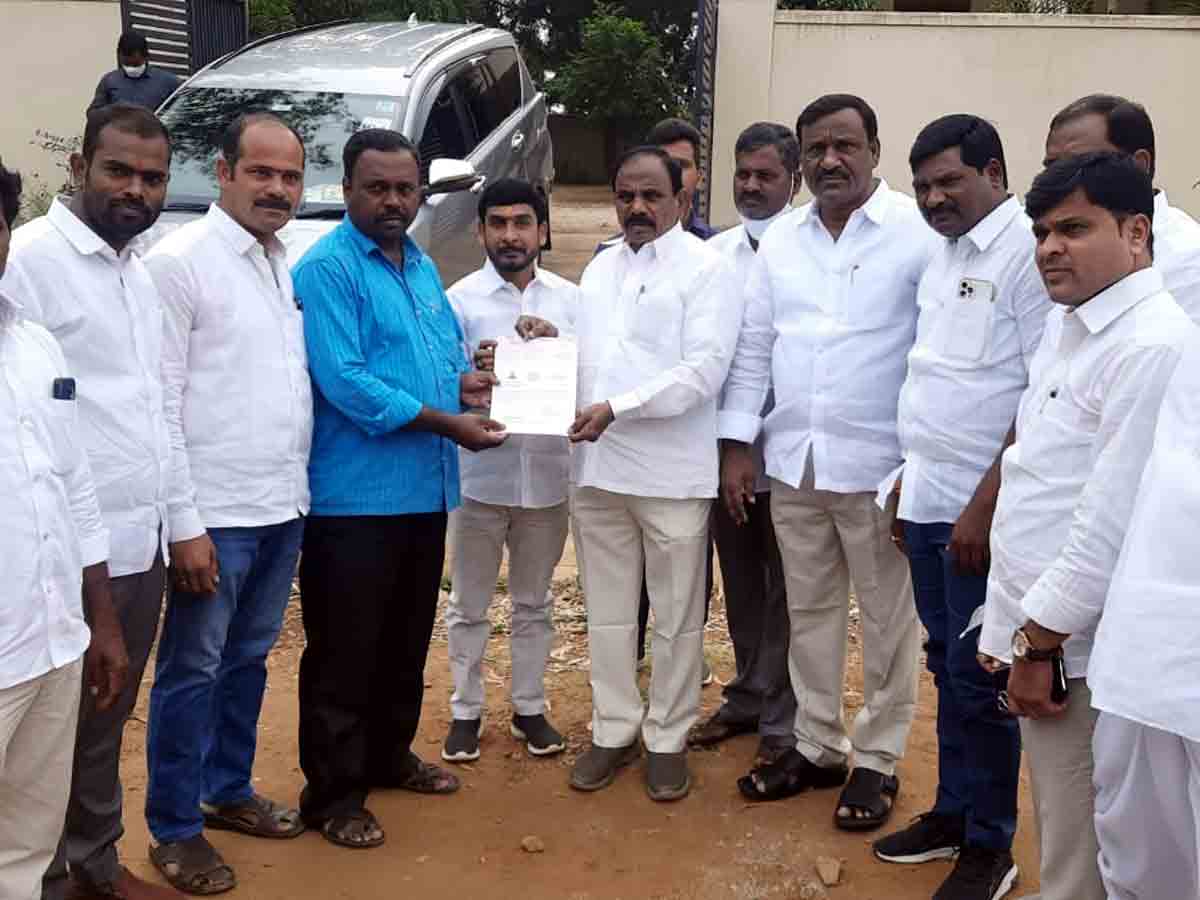 CMRF : పేదలకు వరం సీఎం సహాయ నిధి.. ఎమ్మెల్యే యాదయ్య