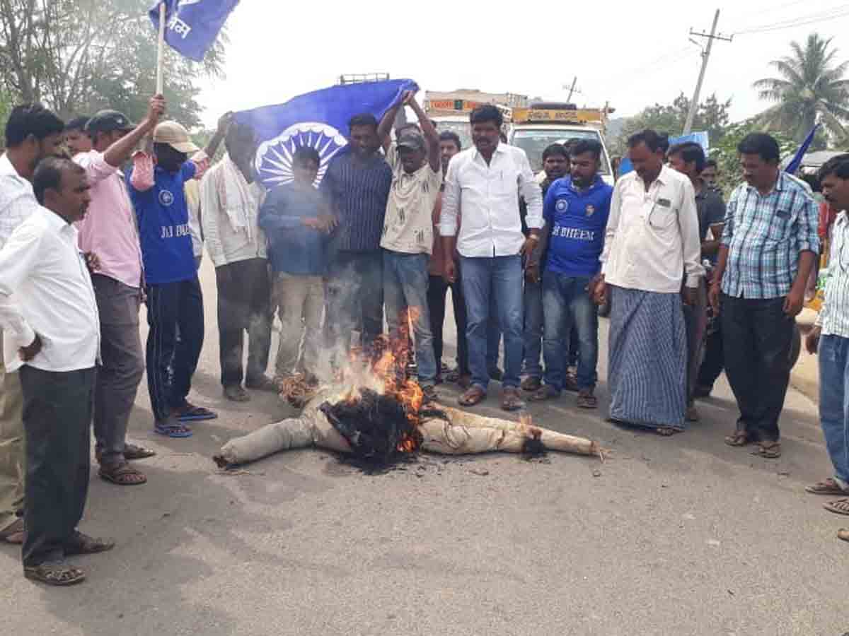 ఎంపీ అరవింద్‌ దిష్టిబొమ్మ దహనం..