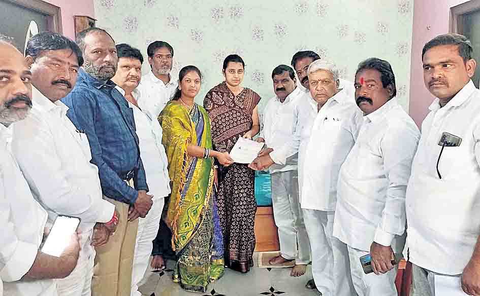 అర్హులైన ప్రతి ఒక్కరికీ ప్రభుత్వ పథకాలు