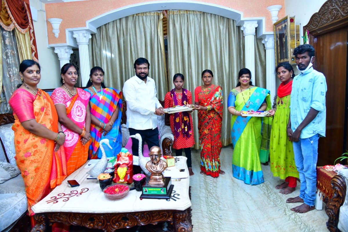 Uppala foundation | పేదింటి ఆడబిడ్డ పెండ్లికి ఉప్పల ఫౌండేషన్‌ చేయూత