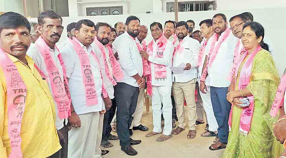 కల్లాల వద్దే ధాన్యం కొనాలి