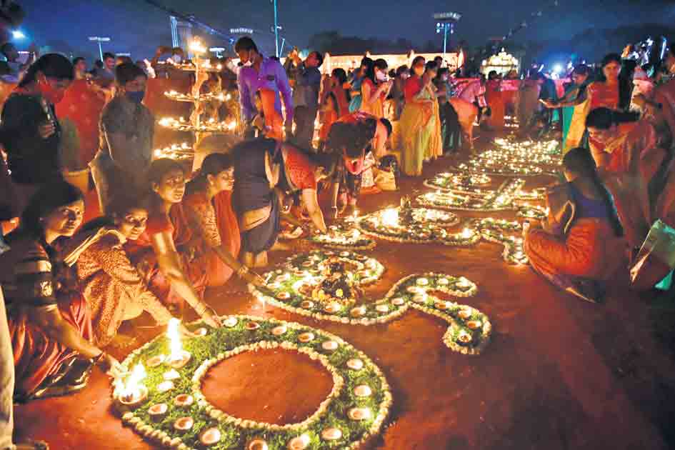 కన్నుల పండువగా కాళేశ్వర ముక్తీశ్వర కల్యాణం