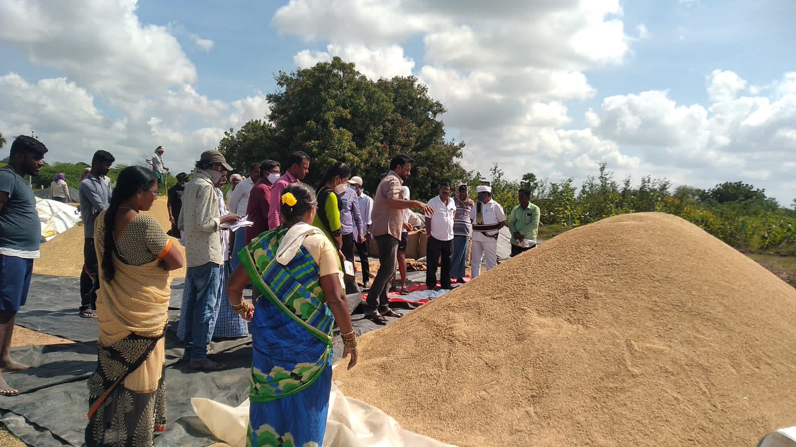 Jangom : ప్రతి గింజను కొనుగోలు చేస్తాం..