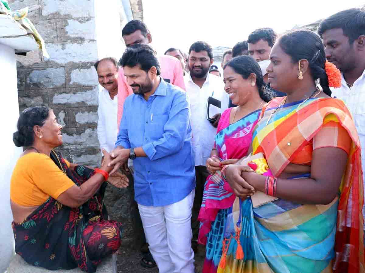 Rangareddy : సమస్యల పరిష్కారానికే మీతో నేను..