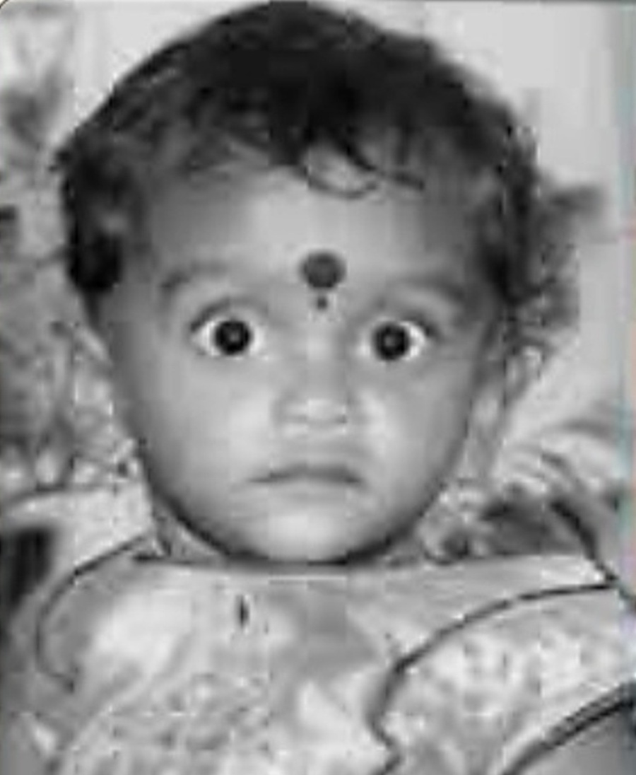 Child died | ఐదో అంతస్తు పై నుంచి జారిపడి ఏడాది బాలిక మృతి