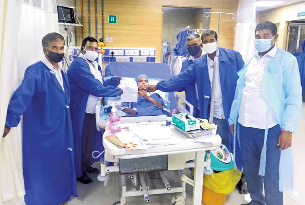 బీజేపీ నేతకు రూ.2 లక్షల ఎల్‌వోసీ