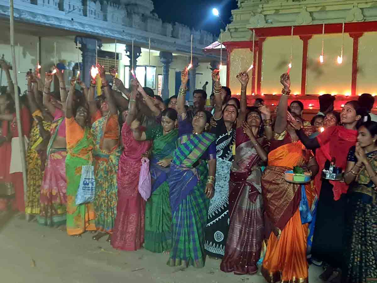 Mahabubabad : సర్వ పాప హరం.. జ్వాలా తోరణం