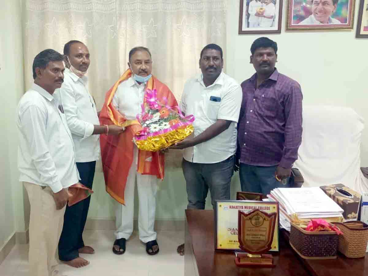 Mahabubabad : బండా ప్రకాశ్‌కు సన్మానం