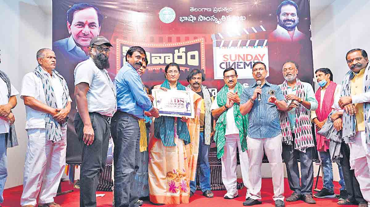 బ్రోచర్‌ ఆవిష్కరణ