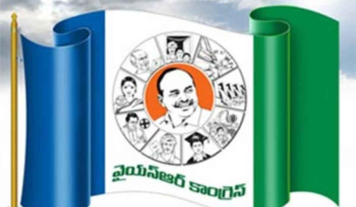 కుప్పం మున్సిపల్ చైర్మన్‌గా డాక్టర్‌ సుధీర్‌ ప్రమాణం