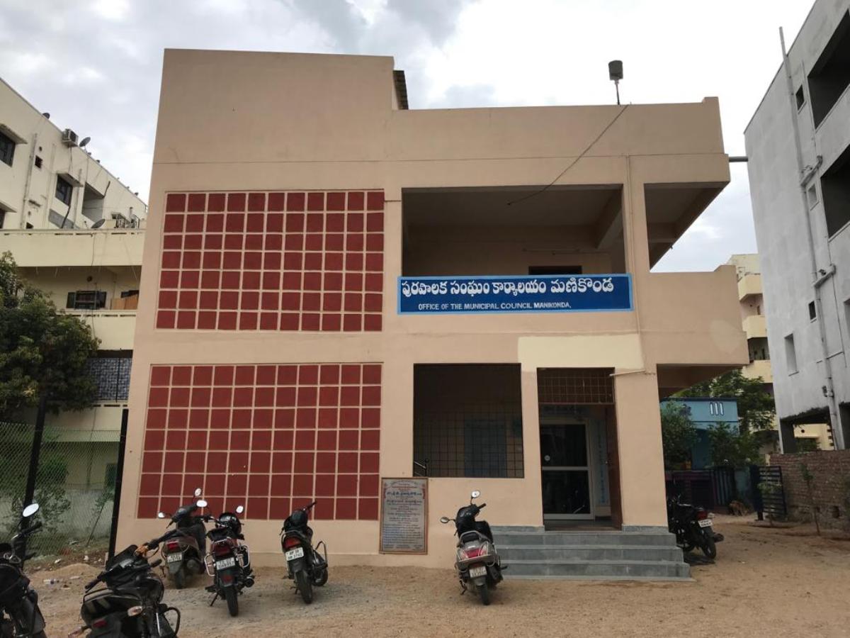 Manikonda | మ‌ణికొండ మున్సిపాలిటీలో న‌లుగురు బిల్‌కలెక్టర్లు.. ఇద్ద‌రు కంప్యూటర్‌ ఆపరేటర్లపై చర్యలు
