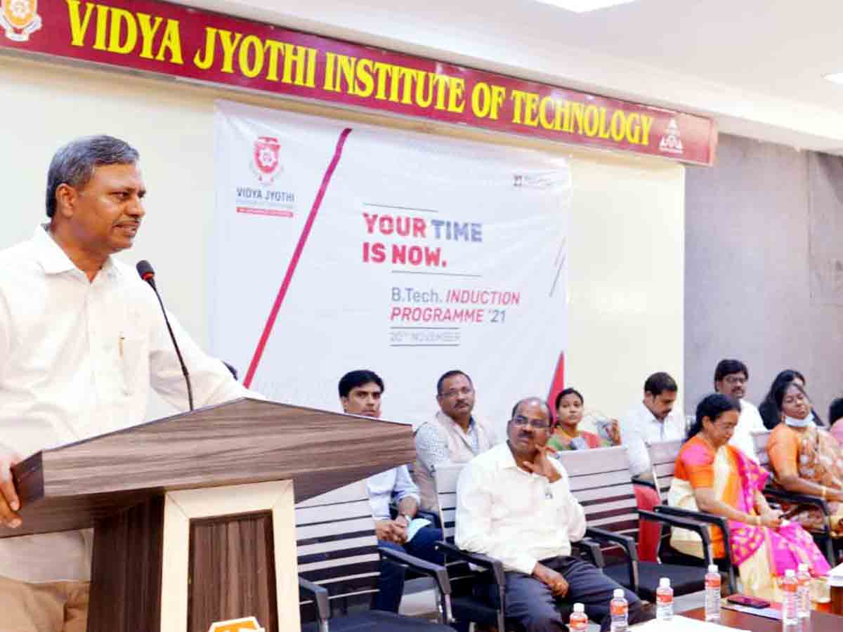 Rangareddy : విద్యార్థులు ప్రణాళికబద్ధంగా భవిష్యత్‌ను నిర్మించుకోవాలి..