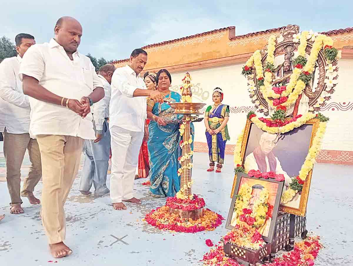 కళాకారులకు అండగా తెలంగాణ ప్రభుత్వం