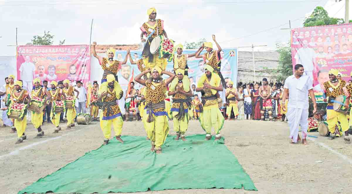 స్వరాష్ట్రంలో కళాకారులకు గుర్తింపు