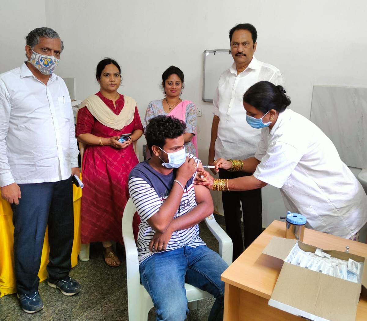 Vaccine | కరోనాను జయించాలంటే వ్యాక్సిన్‌ తప్పనిసరి