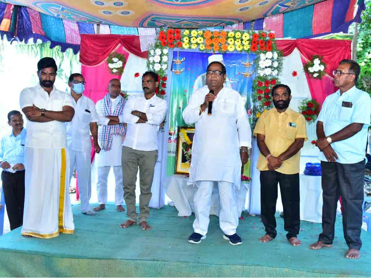 జనం మనిషి మనోహర్‌ పంతులు