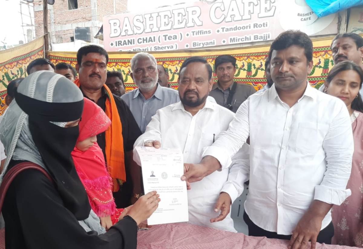 Cmrf | సీఎం రిలీఫ్‌ ఫండ్‌ పేదలకు అండ : ఎమ్మెల్యే సాయన్న