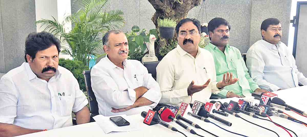 రేవంత్‌.. దమ్ముంటే ఢిల్లీలో పోరాడు