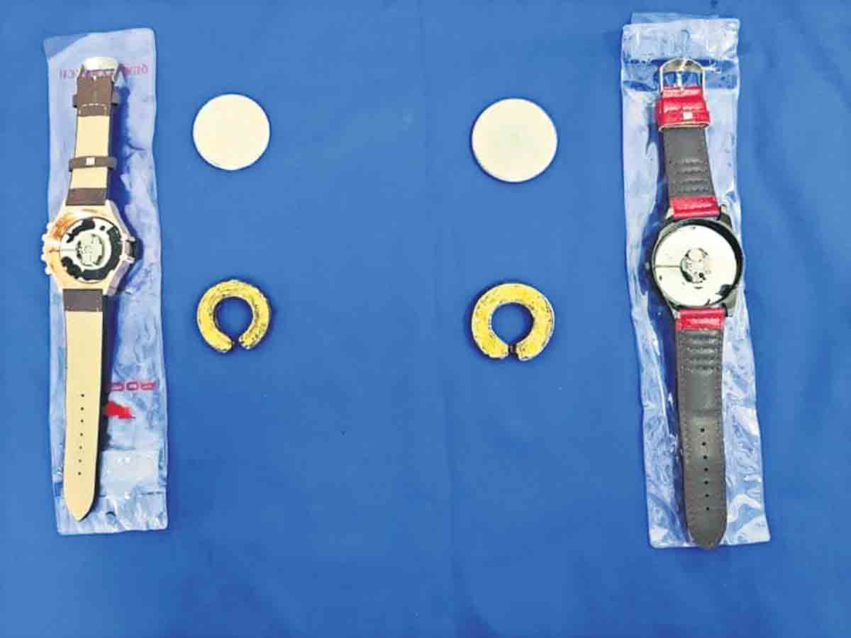 వాచ్‌లలో బంగారం స్మగ్లింగ్‌