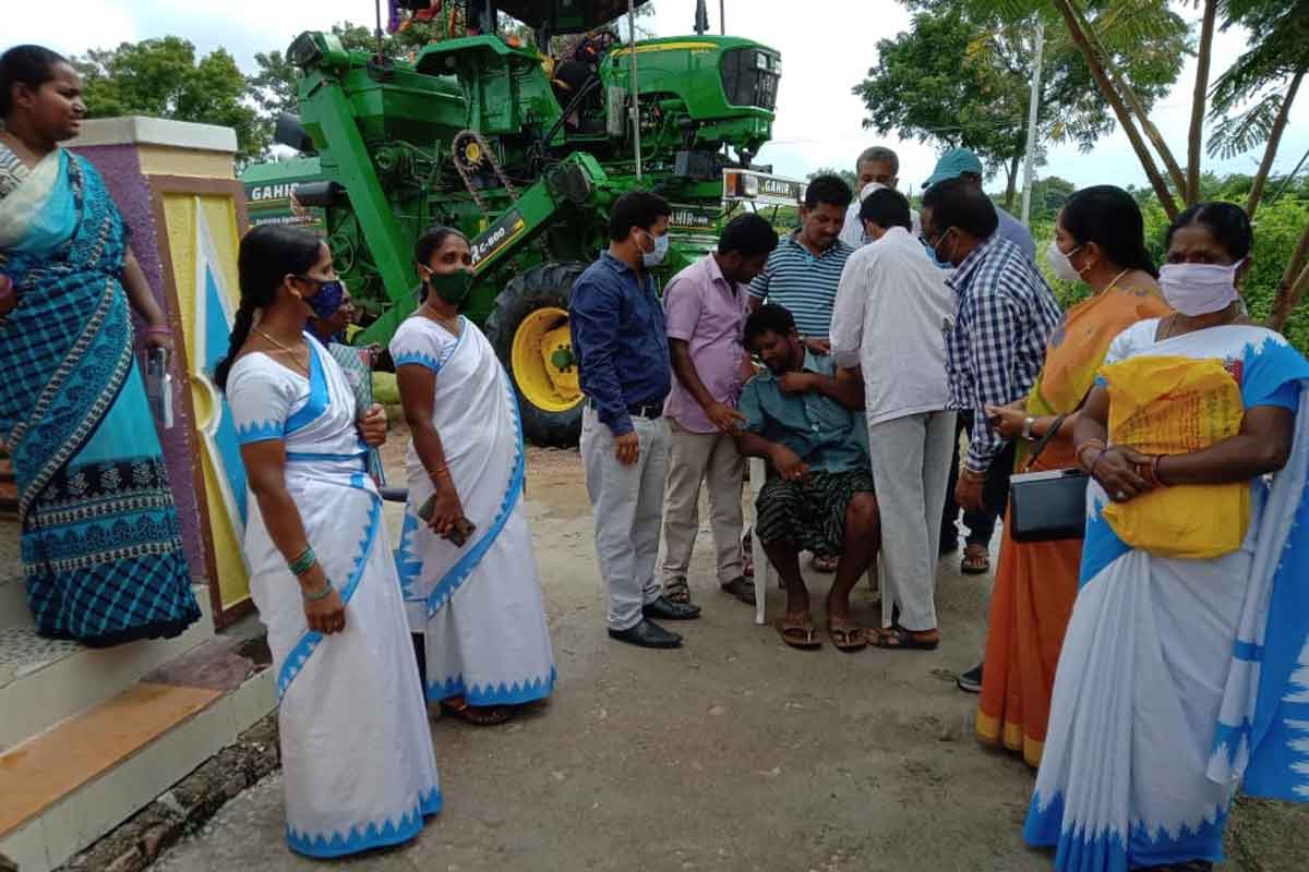 వందశాతం వ్యాక్సినేషన్‌ దిశగా..