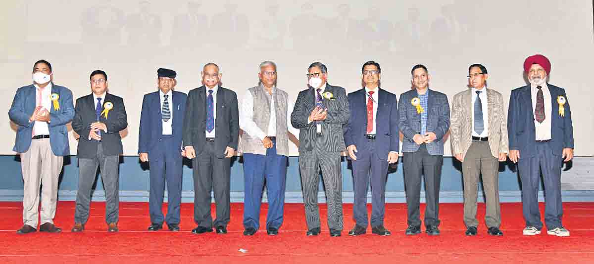 సాగు విప్లవంలో సైంటిస్టులే కీలకం