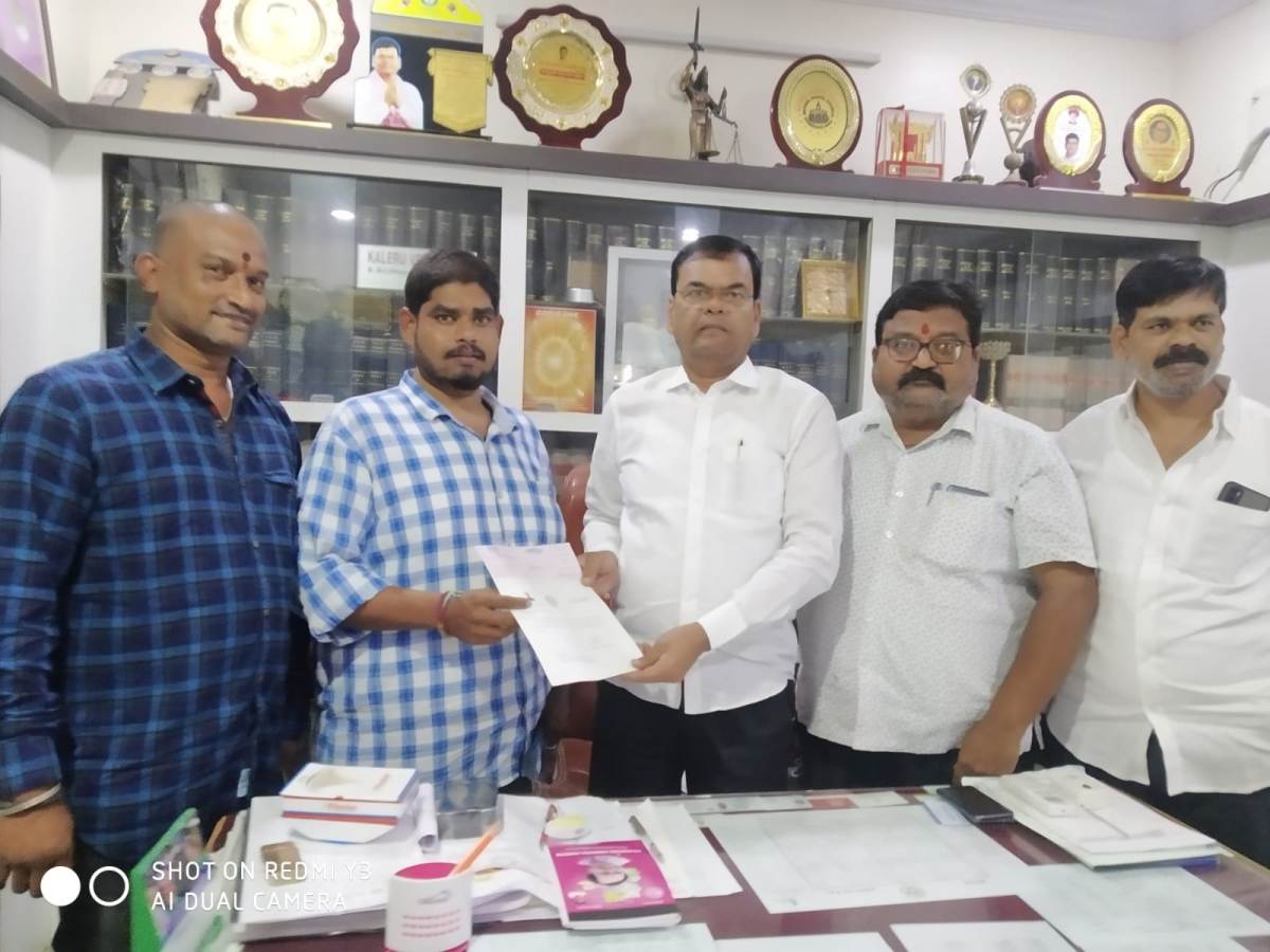 Cm relief fund | సీఎం రిలీఫ్‌ ఫండ్‌ చెక్కుల అందజేత