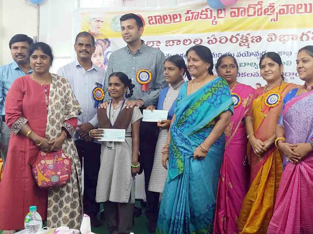 Rangareddy : బాలికలకు సమాన అవకాశాలను ఇవ్వాలి.. అడిషనల్‌ కలెక్టర్‌ ప్రతీక్‌ జైన్‌