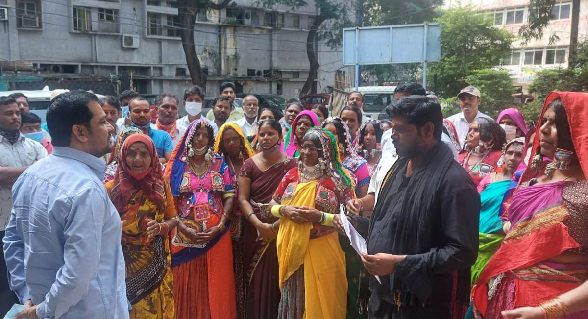 Human Rights Commission | ఠాకూర్‌ రాజ్‌కుమార్‌ సింగ్‌పై హెచ్చార్సీలో ఫిర్యాదు