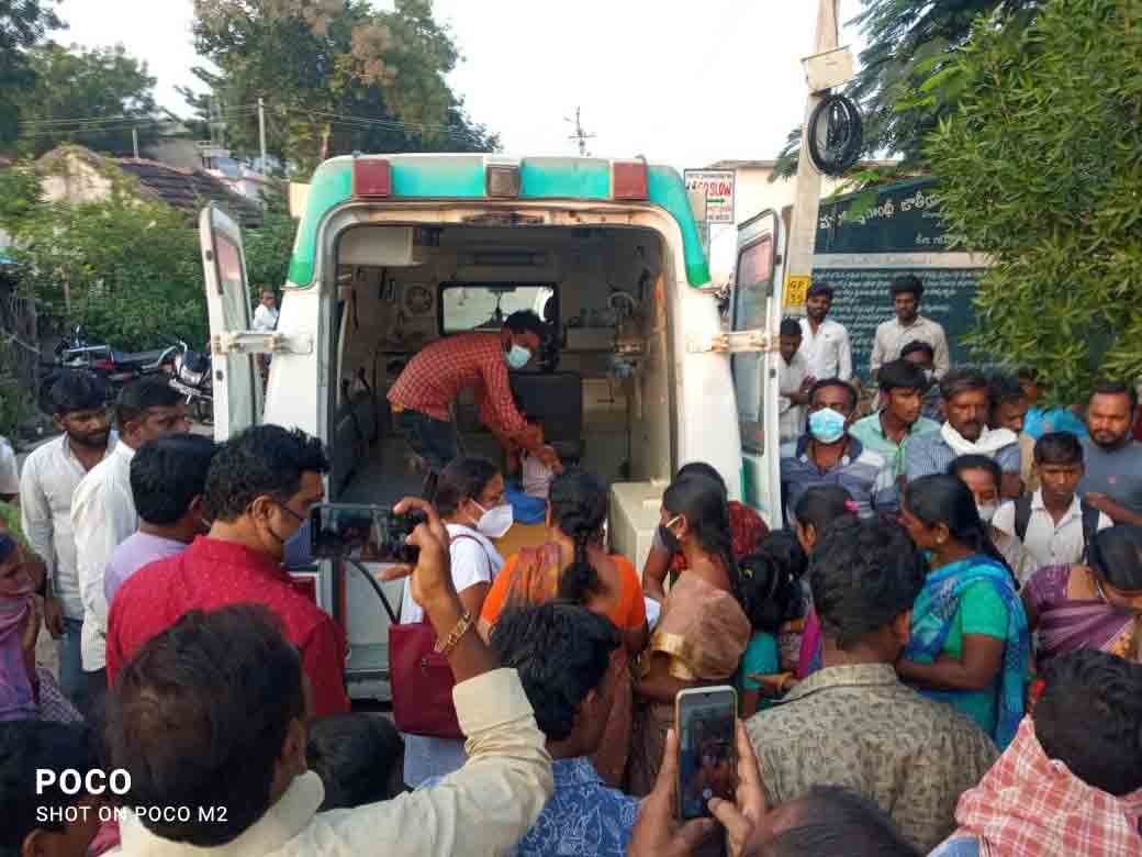 విద్యార్థులకు అస్వస్థత