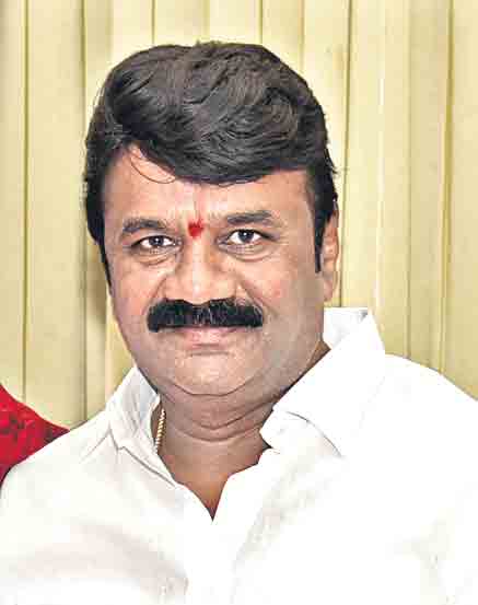 రిజర్వాయర్ల కింద స్థలాలు ఇవ్వండి