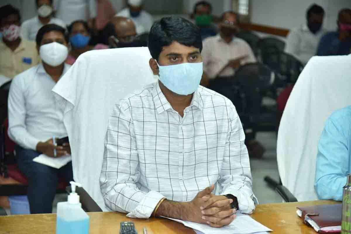 కోడ్‌ ఉల్లంఘిస్తే ఊరుకోం!