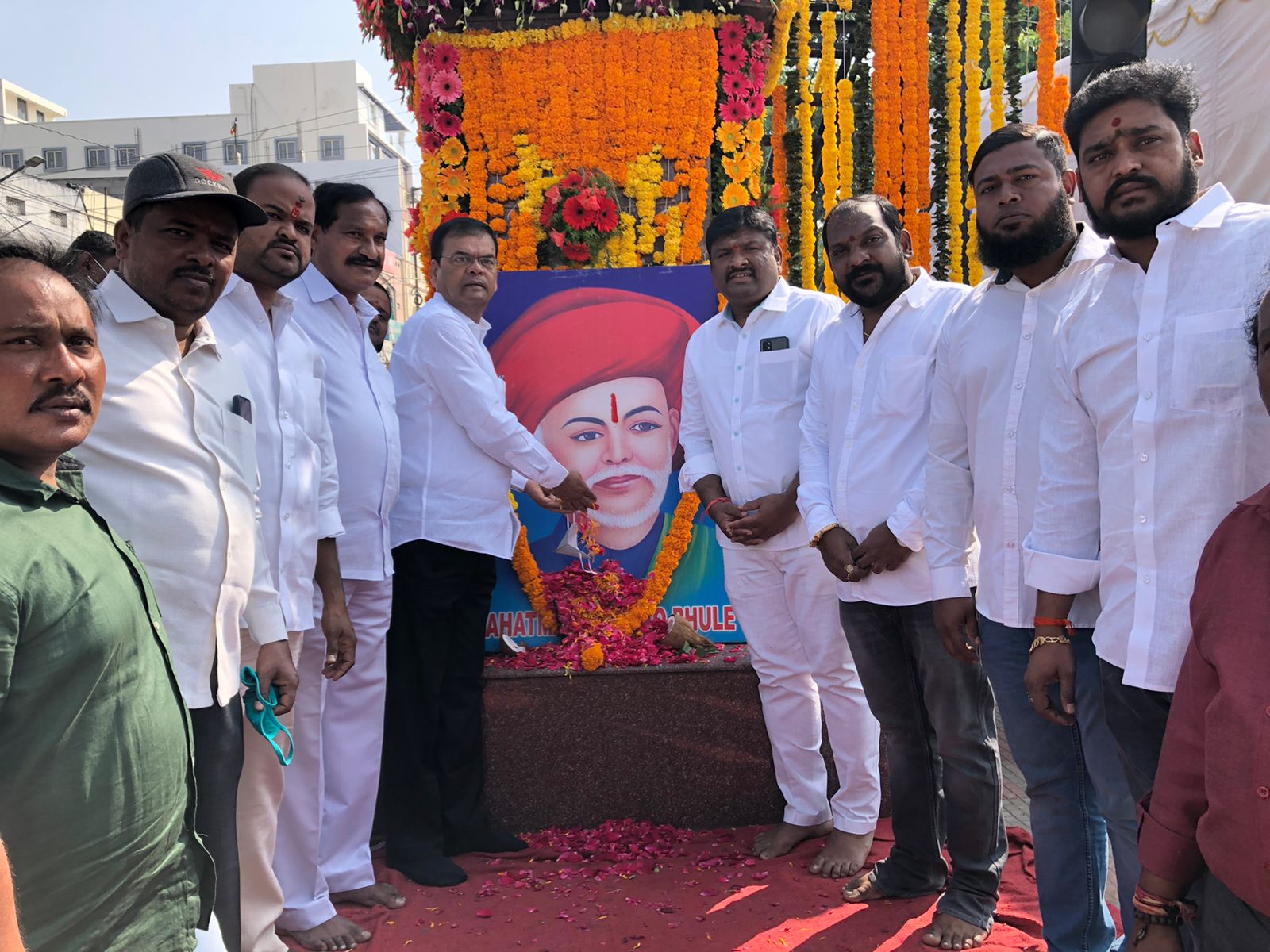 Jyotirao Govindrao Phule |పూలే ఆశయాలకు అనుగుణంగా బీసీ సంక్షేమానికి సర్కార్‌ పెద్దపీట : ఎమ్మెల్యే కాలేరు వెంకటేశ్‌