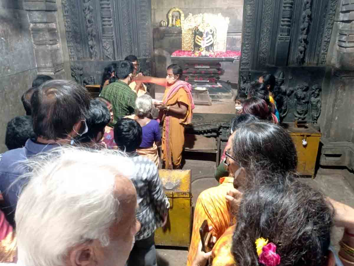 Ramppa : రామలింగేశ్వరుడి దర్శనం కోసం బారులు..