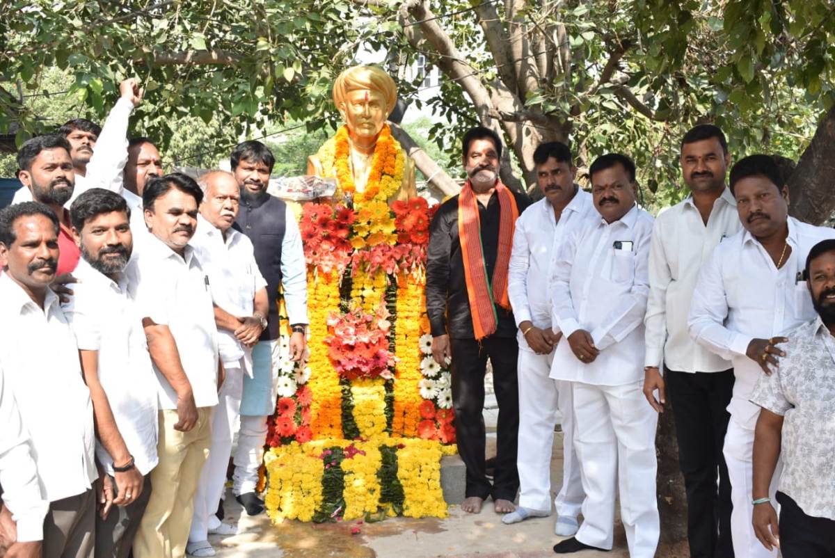 Jyotiba phule | అణగారిన వర్గాల విద్యాభివృద్ధి కోసం కృషి చేసిన మహోన్నత వ్యక్తి పూలే