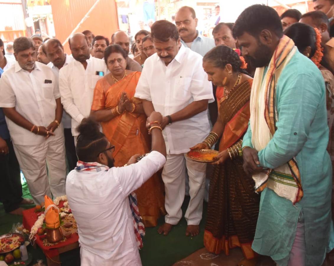 Renuka yellamma | శ్రీ రేణక ఎల్లమ్మ ఆలయంలో అమ్మవారి విగ్రహా ప్రతిష్టాపన.. పాల్గొన్న మంత్రి తలసాని