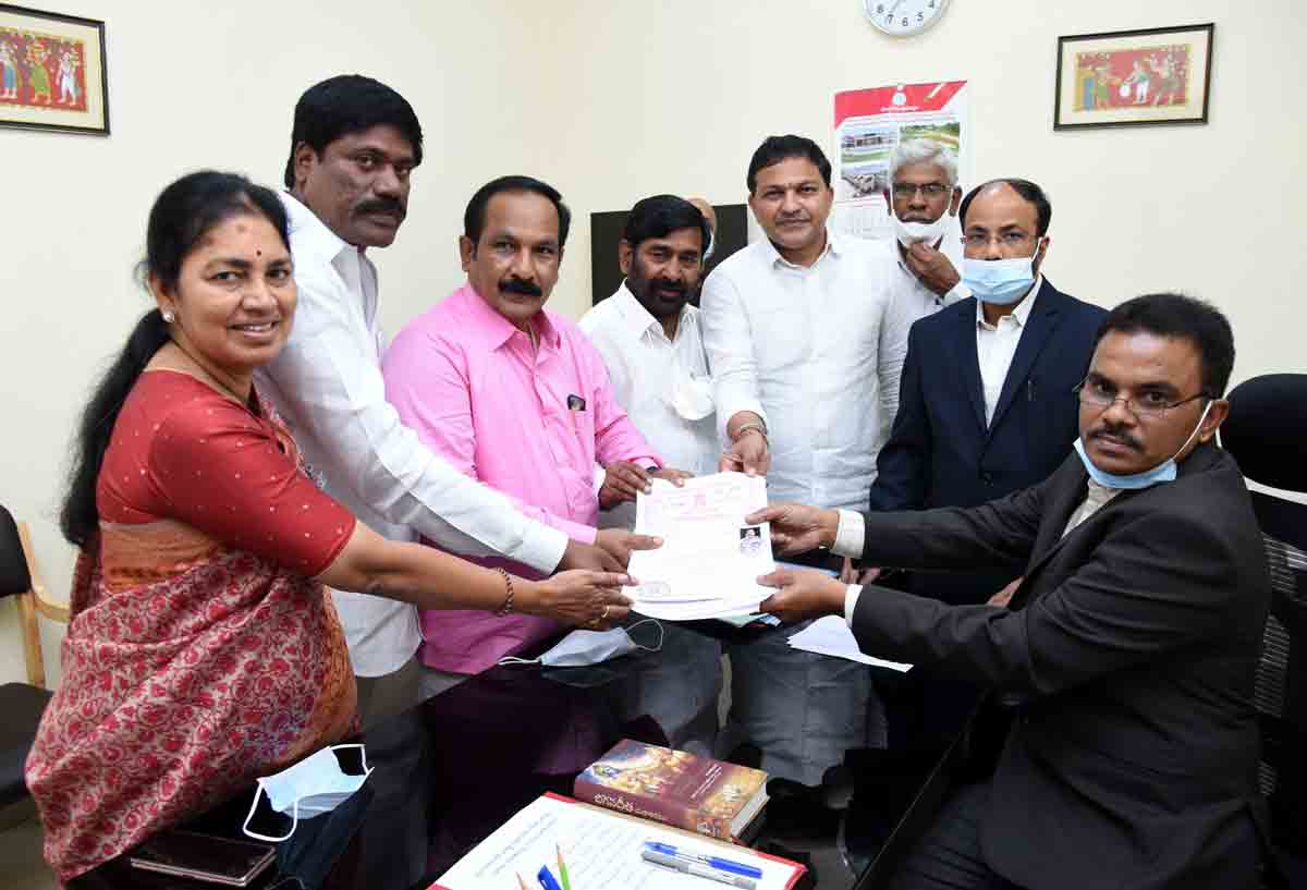 గుత్తాకు మరోసారి ఎమ్మెల్సీ చాన్స్‌