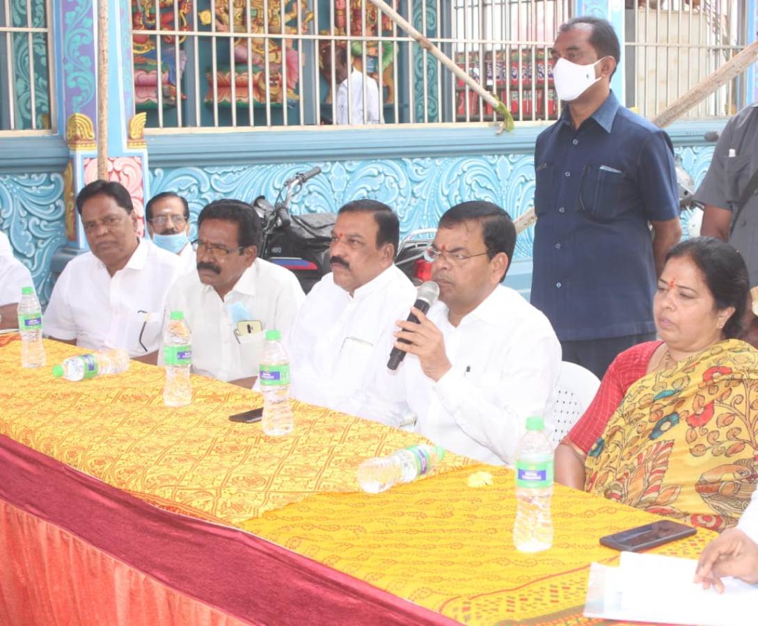 Flyovers | గుడికి నష్టం కలగకుండా ఫ్లైఓవ‌ర్లు నిర్మించండి : ఎమ్మెల్యే కాలేరు వెంకటేశ్‌