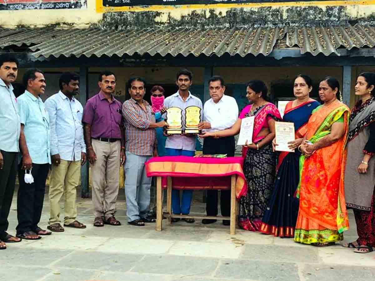 Mahabubabad : రాష్ట్రస్థాయి జానపదంలో కురవి విద్యార్థి ప్రతిభ