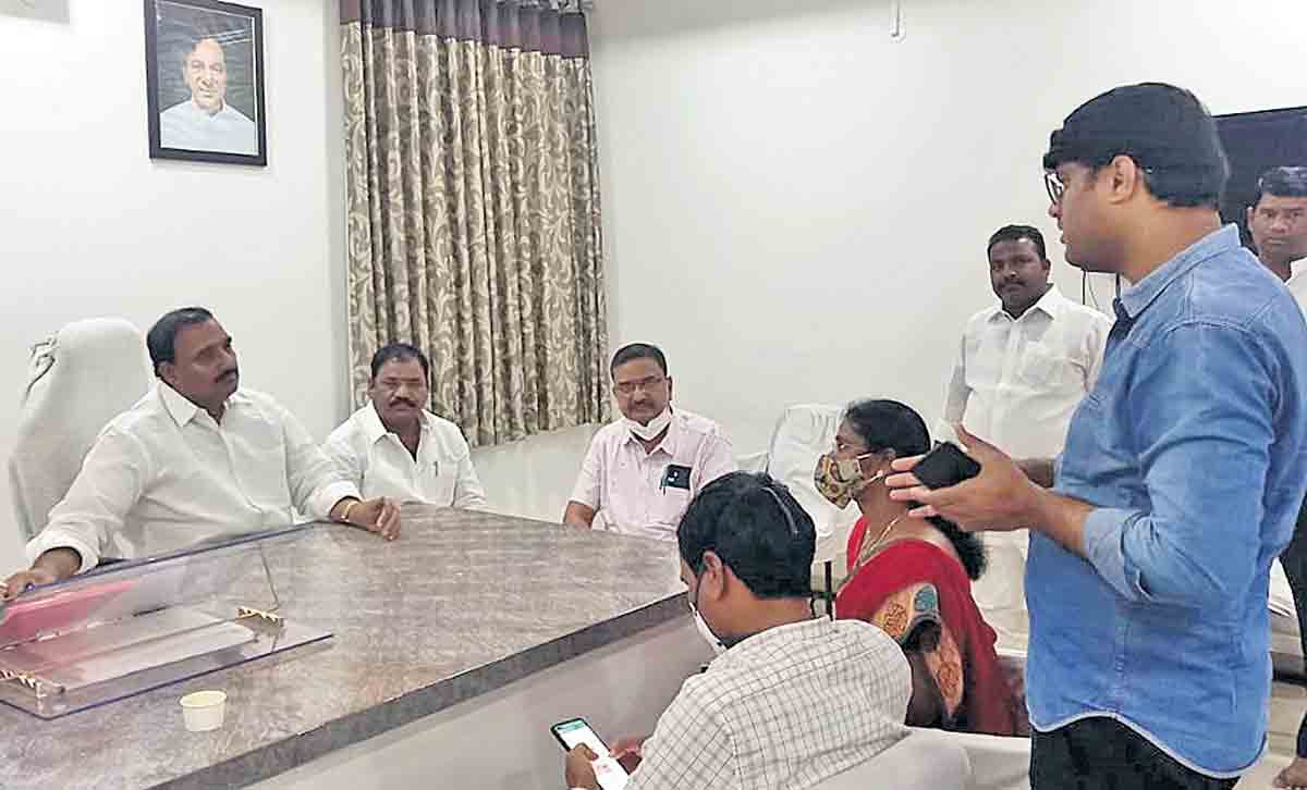 నాలాల విస్తరణ వేగవంతం చేయాలి