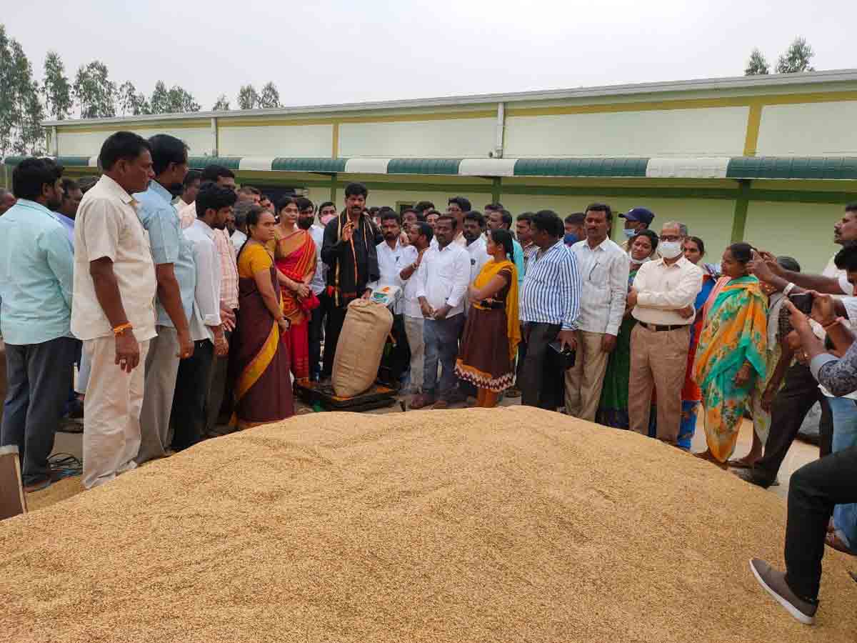 రైతులకు అండగా ప్రభుత్వం