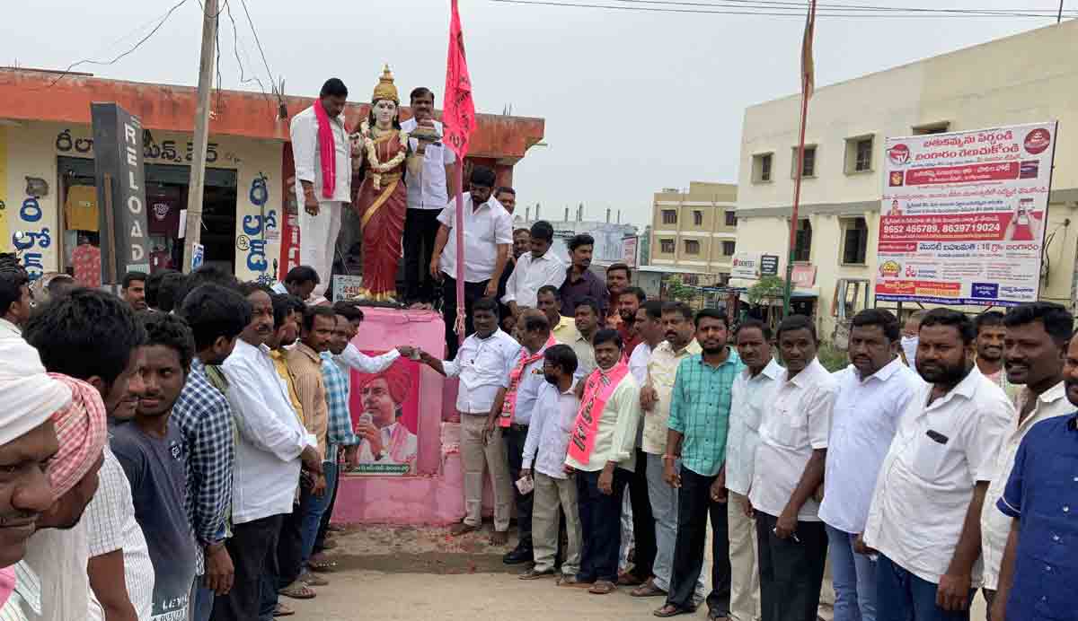 ఘనంగా దీక్షా దివస్‌