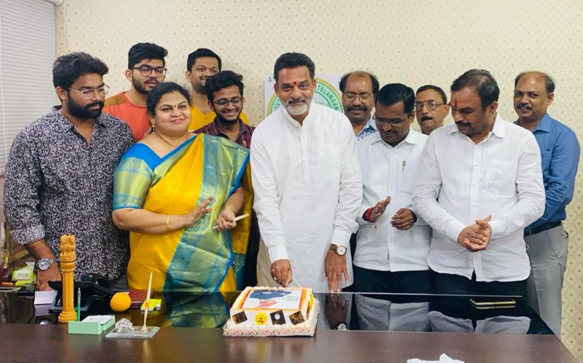 Birthday | పుట్టుకకు సార్థకత తెచ్చుకున్నప్పుడే జీవన సాఫల్యం : వ‌కుళాభ‌ర‌ణం కృష్ణ మోహన్‌ రావు