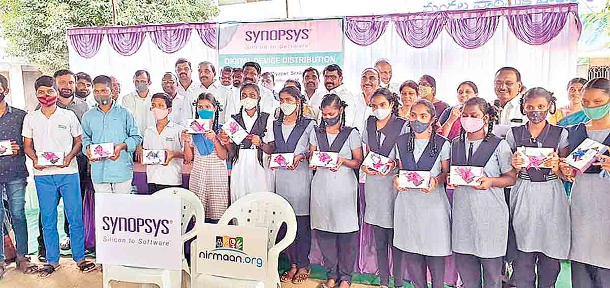 స్వచ్ఛంద సంస్థల సేవలు అభినందనీయం